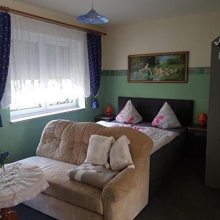 Neugrimnitz Landpension Zum Schweizerberg מראה חיצוני תמונה