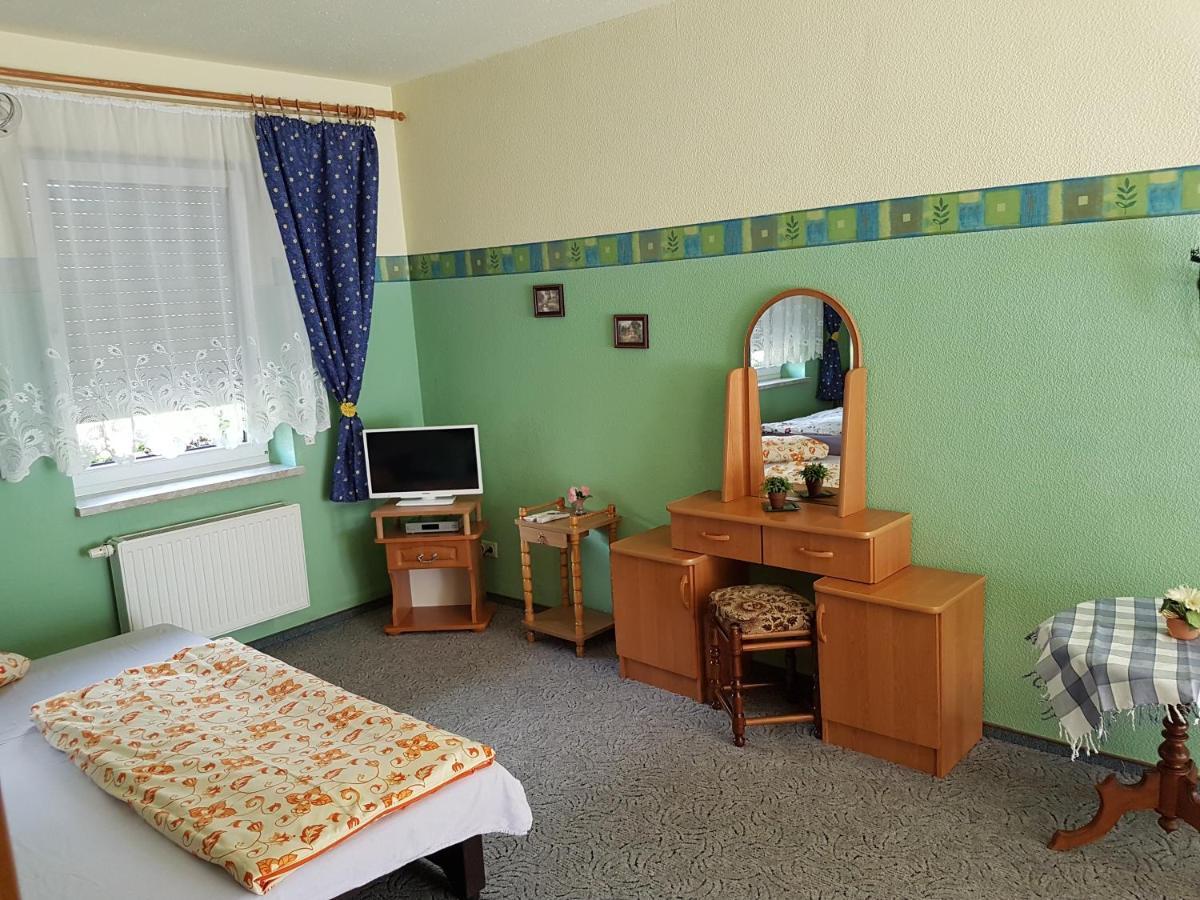 Neugrimnitz Landpension Zum Schweizerberg מראה חיצוני תמונה