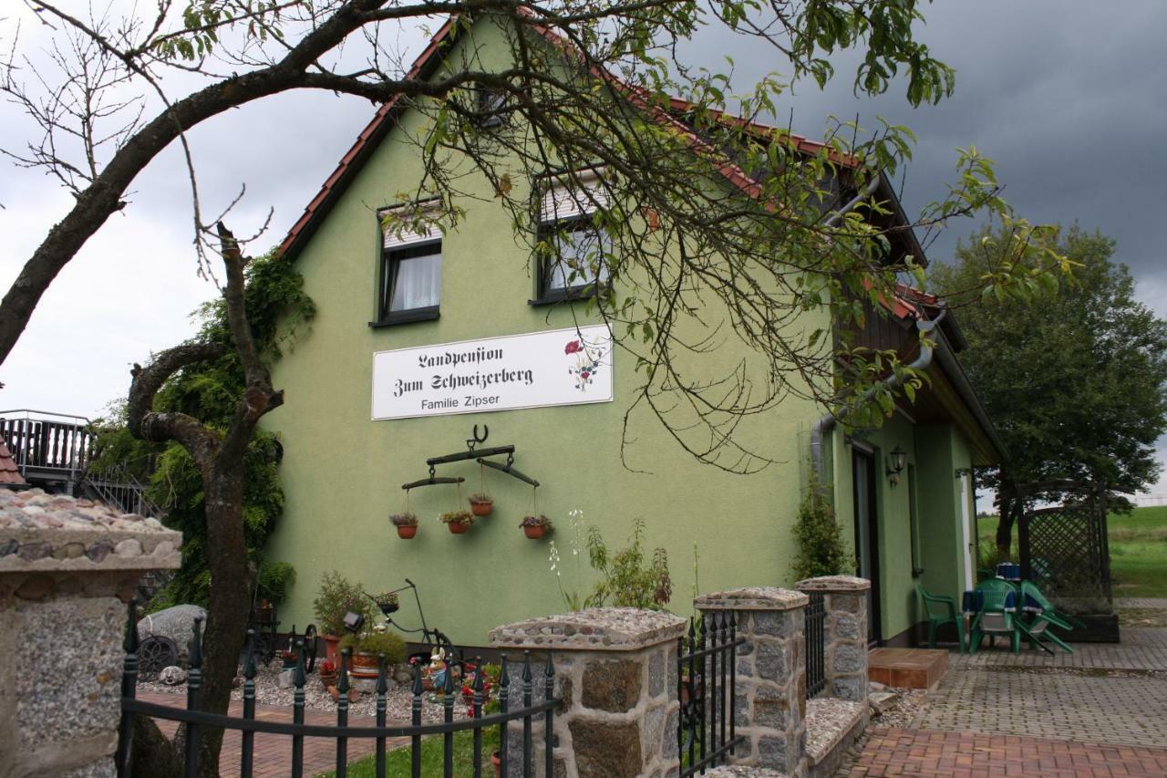 Neugrimnitz Landpension Zum Schweizerberg מראה חיצוני תמונה